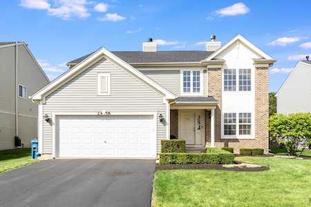 2456 Rosehall Ln Aurora, IL 60503