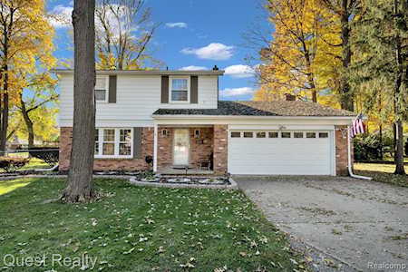 11116 Janis St Utica, MI 48317