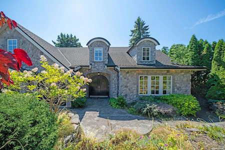 13922 Terry Road White Rock, BC V4B 1A2