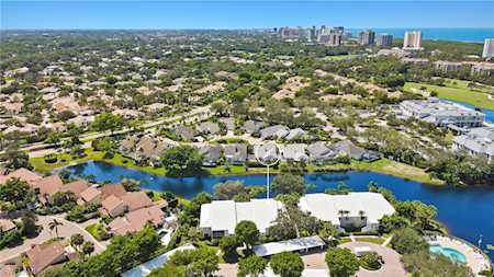 793 Willowbrook Dr #104 Naples, FL 34108