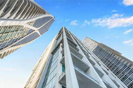 1040 Biscayne Blvd #2107 Miami, FL 33132
