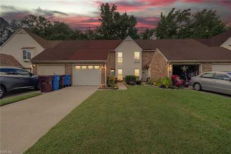4014 Oak Moss Ct Chesapeake, VA 23321
