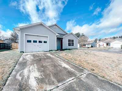 3102 Gaitway Ct Jacksonville, NC 28546
