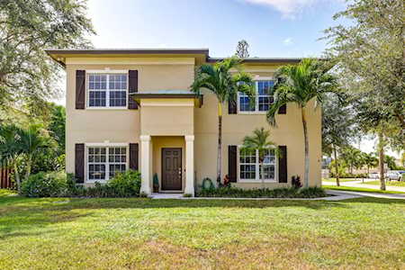 860 SW 27th Street Palm City, FL 34990