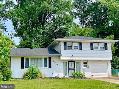639 Pasadena Dr Magnolia, NJ 08049
