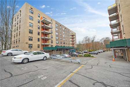 35 Stewart Place #605 Mount Kisco, NY 10549