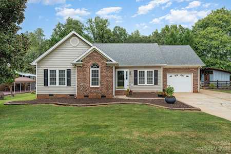 106 Woodbend Dr Belmont, NC 28012