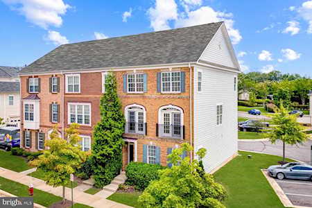 43547 Popes Creek Square Leesburg, VA 20176