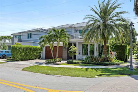 3200 NE 26th St Fort Lauderdale, FL 33305