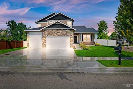 1240 E Leighfield Meridian, ID 83646