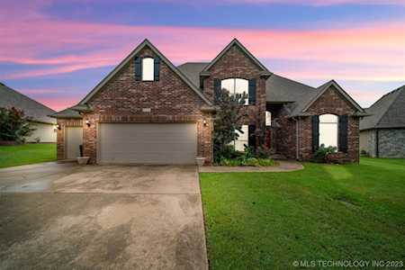 8240 Overlook Trl Claremore, OK 74019