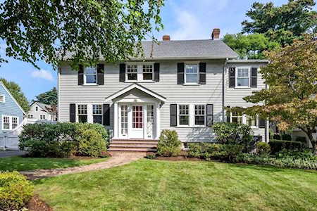66 Stevens Rd Needham, MA 02492