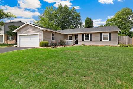 2430 N Crescent Ln Aurora, IL 60504