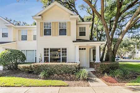 2217 Golden Oak Ln Valrico, FL 33594