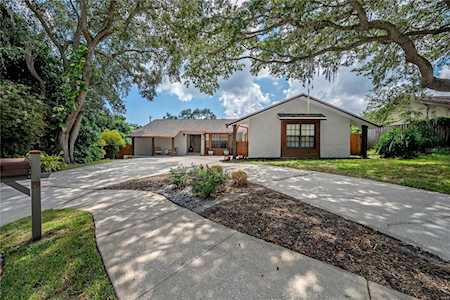 19 Summit Ln Safety Harbor, FL 34695