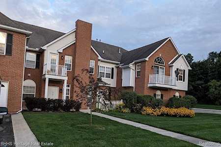 578 Olde English Circle Howell Twp, MI 48855