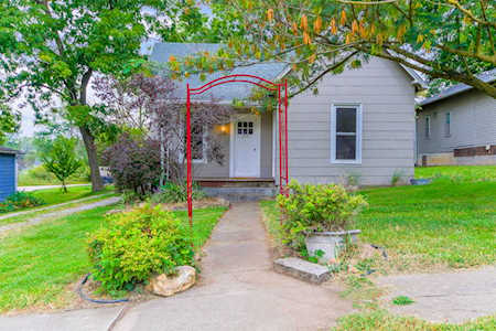 206 S HOWARD ST New Franklin, MO 65274