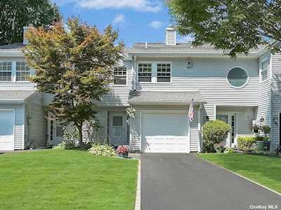 1507 Sara Circle #1507 Port Jefferson Station, NY 11776