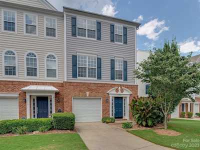 3006 Castleberry Ct Charlotte, NC 28209