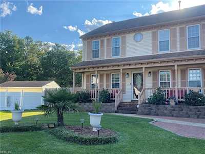 1717 Crowsfoot Ct Virginia Beach, VA 23464
