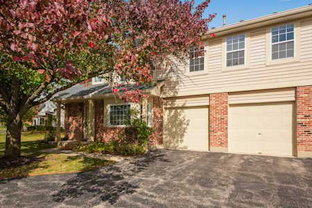 3004 Anton Dr Aurora, IL 60504