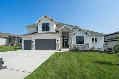 2754 SW 12th St Lee's Summit, MO 64081