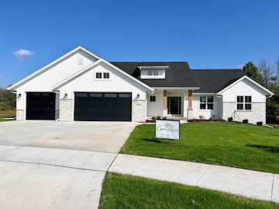 2420 Adrienne Ct De Pere, City of De Pere, WI 54115