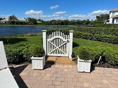 105 Casa Grande Court Palm Beach Gardens, FL 33418