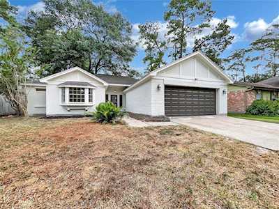 11706 Brookfalls Dr Houston, TX 77070