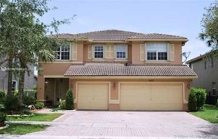19333 Stonebrook St Weston, FL 33332