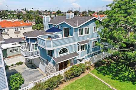 204 N Lucia Ave #B Redondo Beach, CA 90277