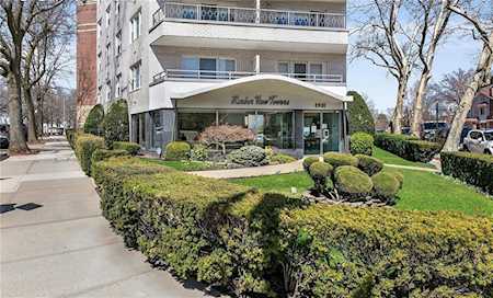 8901 Shore Rd #4-E Brooklyn, NY 11209