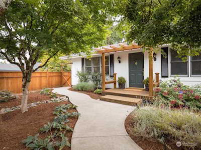 7612 140th Place NE Redmond, WA 98052