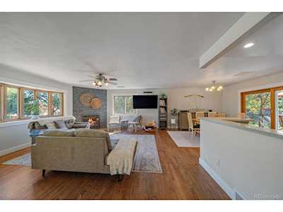 2823 Mountain View Ave Longmont, CO 80503