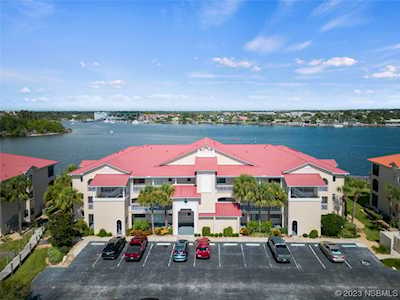 450 Bouchelle Dr #104 New Smyrna Beach, FL 32169