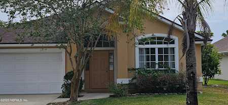 1843 Woodriver DR Jacksonville, FL 32246