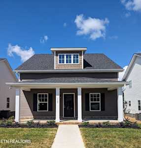 115 E Elderberry Rd Oak Ridge, TN 37830