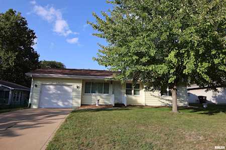 2631 W Overhill Rd Peoria, IL 61615