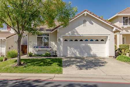 3360 Apollo Circle Roseville, CA 95661
