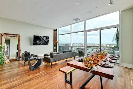 555 E 5th ST #2809 Austin, TX 78701
