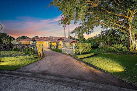 511 SW Bay Pointe Circle Palm City, FL 34990
