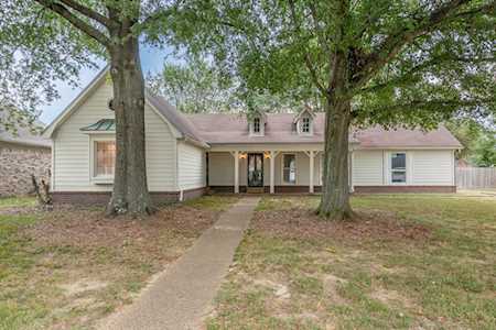 2576 Laurelcrest Dr Memphis, TN 38133
