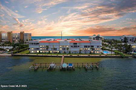 3360 S Atlantic Avenue #301 Cocoa Beach, FL 32931