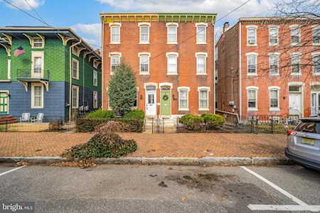 313 E Union St Burlington, NJ 08016