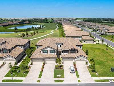 18117 Gawthrop Dr #104 Lakewood Ranch, FL 34211