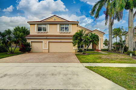 6380 Shadow Creek Village Circle Lake Worth, FL 33463
