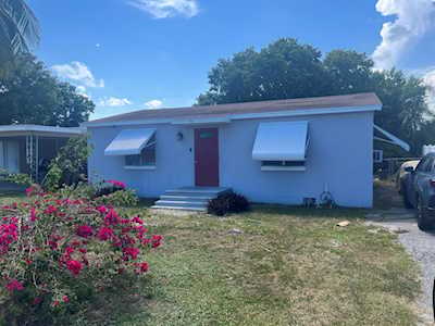 715 N N 7th Street Lantana, FL 33462