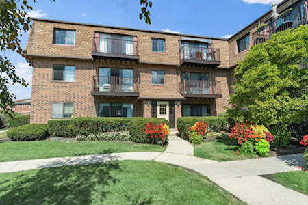406 E Kensington Rd #E Mount Prospect, IL 60056