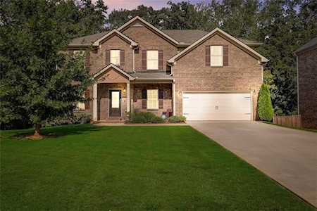 662 Vendella Circle Mcdonough, GA 30253