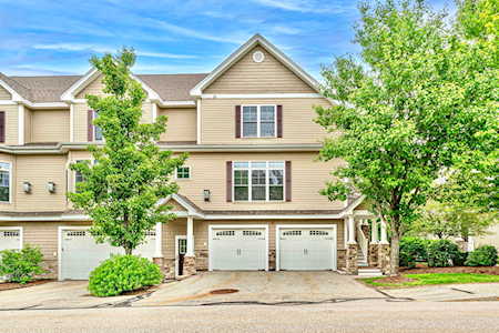 2 Manor Dr #D Hooksett, NH 03106